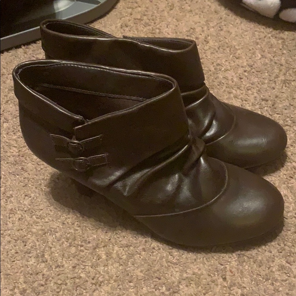 Brown ankle cut booties